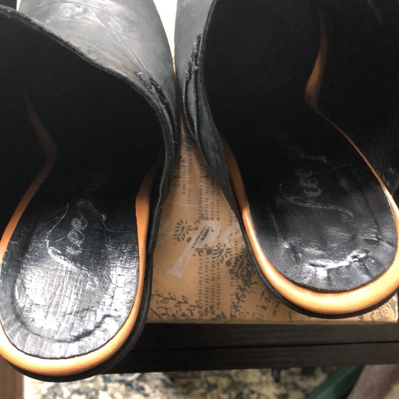 Almost New Free People Stateside Suede Leather Mule Clog Heel Size 7 / 37 - Picture 4 of 5